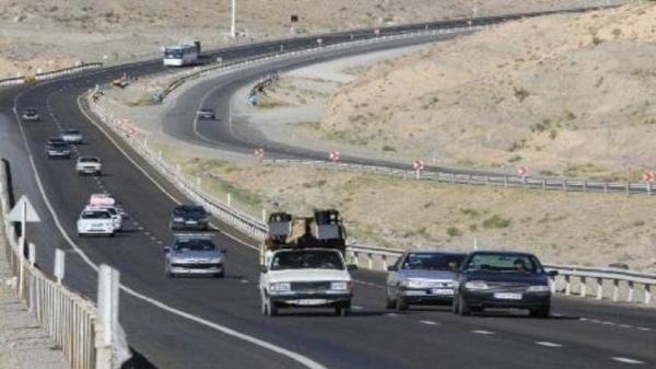خط کشی بیش از 70 کیلومتر از محور های شریانی گرمسار و آرادان خط کشی بیش از 70 کیلومتر از محور های شریانی گرمسار و آرادان